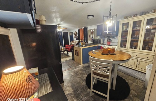 Summitt Maison | Serene mobile home with AC in charming Ironton