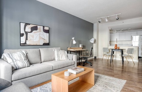 North Bethesda Appartement | Serene North Bethesda 1BR w/ W/D, Pool & Gym, nr Metro, by Blueground