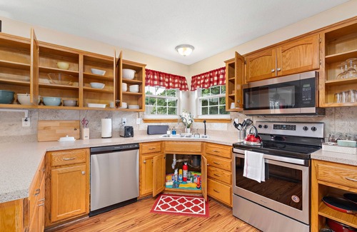 Raymore Maison | ⭐️ Serene Oasis ✅ 3 King Beds ✅ Fast Wifi ✅ Free Parking