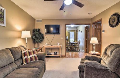 Orchard Park Appartement | Serene Orchard Park Apartment Large Yard and Patio!