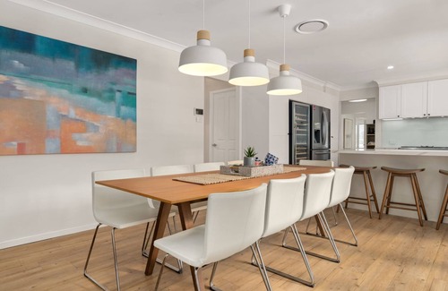 Culburra Beach Maison | Serene - Pet Friendly with Swimming Pool