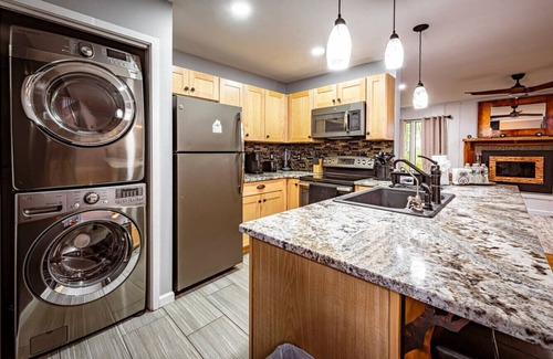 East Stroudsburg Maison | 2-bedroom, 2.5 baths Serene Pocono Mountains townhome