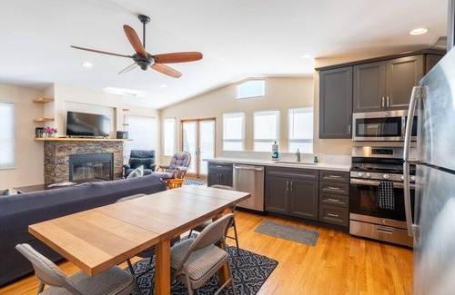 Point Loma Appartement | Serene Point Loma Retreat - Modern 2BR with Views of Point Loma