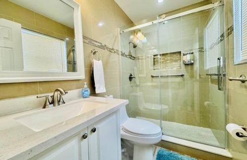 Sunrise Villa | Serene Pool, Lake & Canal View In Sunrise, Florida