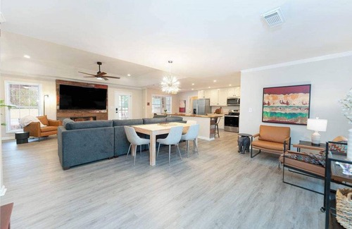 Tuscaloosa Maison | Serene Heated Pool Overlooking Pasture, 15 Min to UA