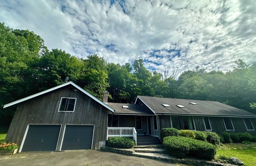 Mount Kisco Maison | Serene Retreat in the Hills of Westchester