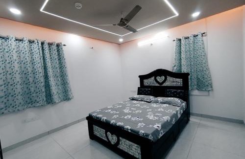 Serilingampally Maison | Serene Sanctuary