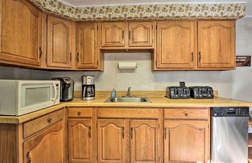 Saxton Maison | Serene Saxton Lodge: 7 Mi to Lake Raystown!