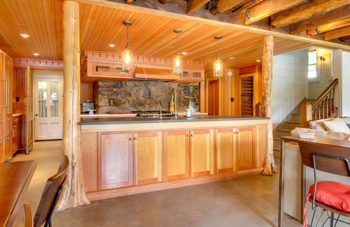 Silver Bay Maison | Serene Silver Bay Home on Lake George w/ Boat Slip