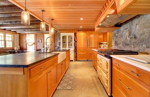 Silver Bay Maison | Serene Silver Bay Home on Lake George w/ Boat Slip