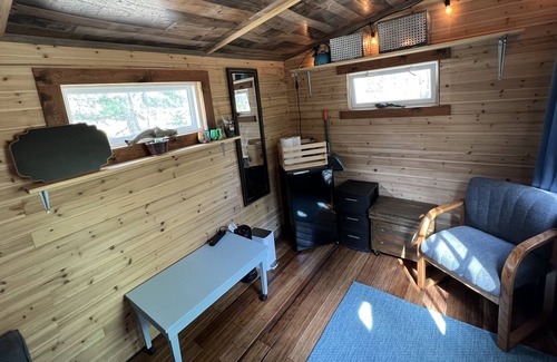 Bitely Cabine | Serene Sleeper Cabin escape in the woods