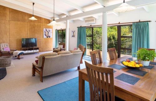 Anakiwa Maison | Serene Sounds - Anakiwa Holiday Home