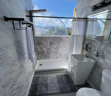 Orocovis Autre | Serene Sunsets Bubbletents and Jacuzzi