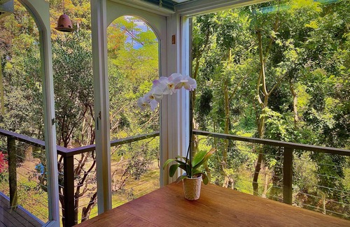 Corona del Mar Appartement | Serene, tropical oasis-walk to beautiful beaches