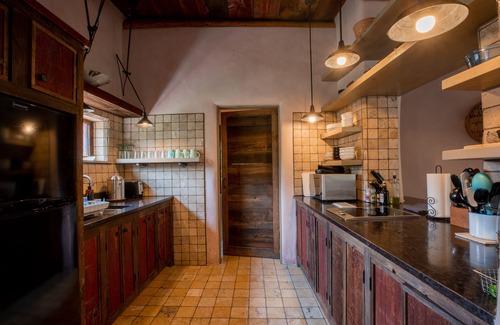 Canones Maison | Serene Two Story Home, Private 43 acre Private Property