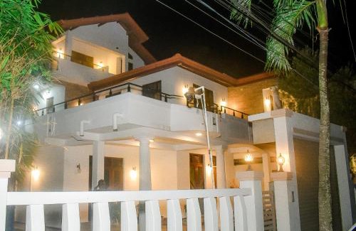 Seeduwa - Katunayake Hôtel | Serene Villa Airport Transit