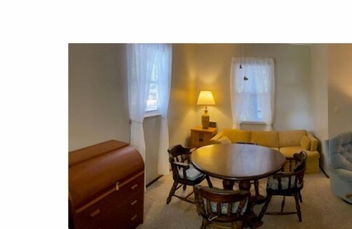 Georgetown Maison | Serene waterfront bungalow with AC in central Florida