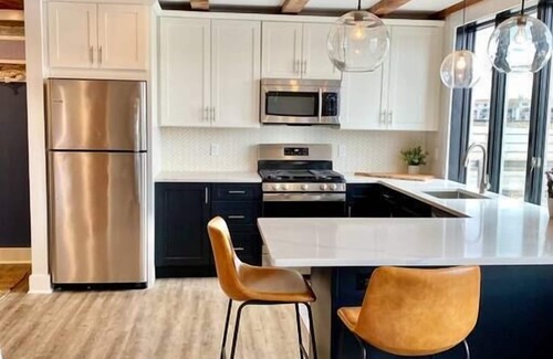 Portsmouth Appartement | Serene Waterfront Studio in Downtown Portsmouth