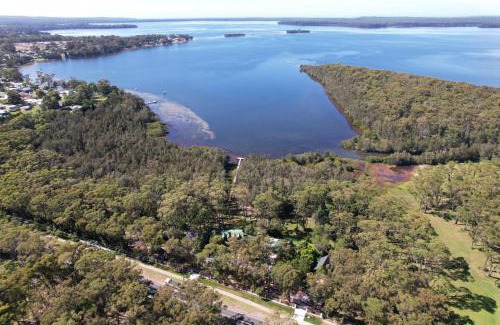 St. Georges Basin Maison | Serenity 222 The Estate in Jervis Bay