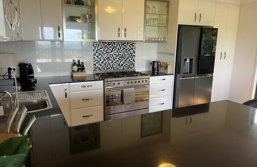 North Tamborine Maison | Serenity - a mountain getaway for family or groups