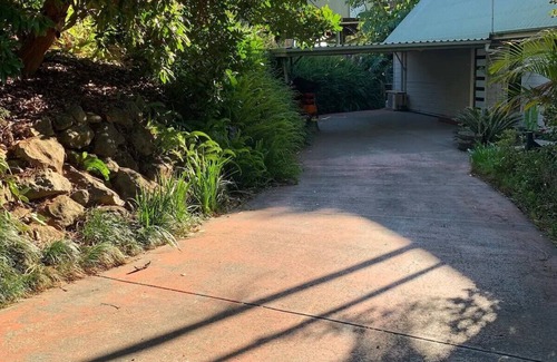 North Tamborine Maison | Serenity - a mountain getaway for family or groups