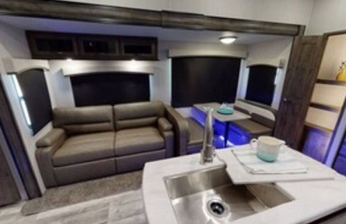 Stover Maison | Serenity at Sunny Beach RV Resort in the quiet part of the Ozarks