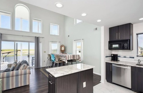 Leeds Point Maison | Serenity at the Shore - on the water & close to Long Beach Island