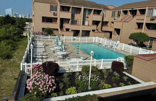 Southend Maison | *Serenity Beach Front*