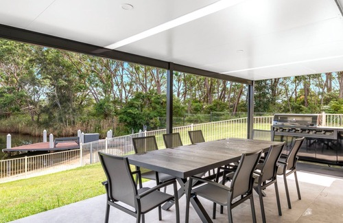 Sussex Inlet Maison | Serenity Escape - Belle Escapes Jervis Bay