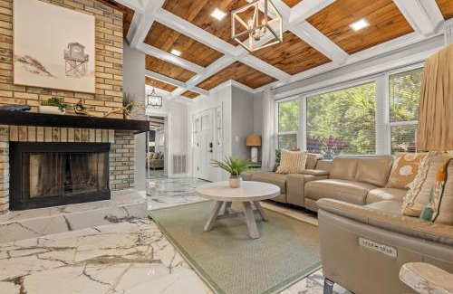 Clearwater Maison | Serenity Haven Luxe Pet Friendly 5BR With Pool