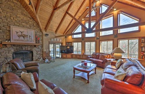 Lewisburg Maison | Serenity on the River Luxe Lewisburg Cabin!
