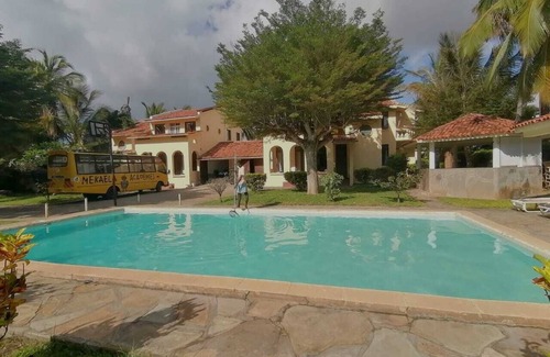 Malindi Villa | Serenity Retreat in Malindi Kenya ideal for family or groups gateway