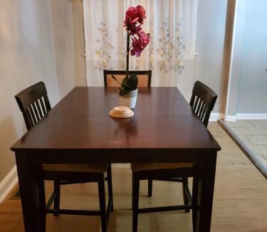 Collingdale Maison | Serenity Room by the Airport - Shared space
