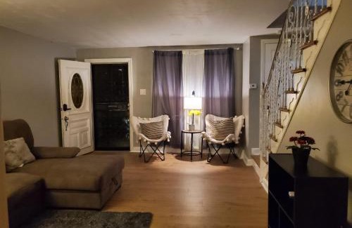 Collingdale Maison | Serenity Room by the Airport - Shared space