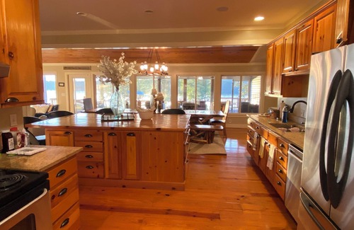 Fort Gaines Maison | Serenity Shores – 6BR Lakefront Haven