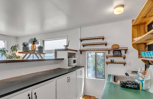 South Colby Maison | Serenity Sound: Enchanting & tranquil 3-bedroom waterfront escape amazing views