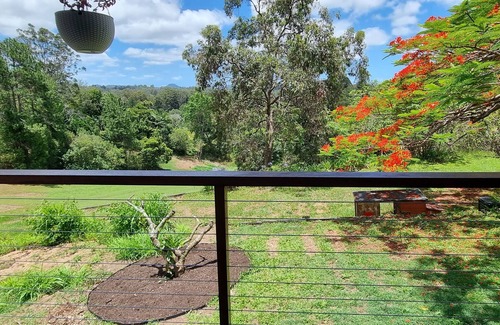 West Woombye Cottage | Serenity View Studio Retreat