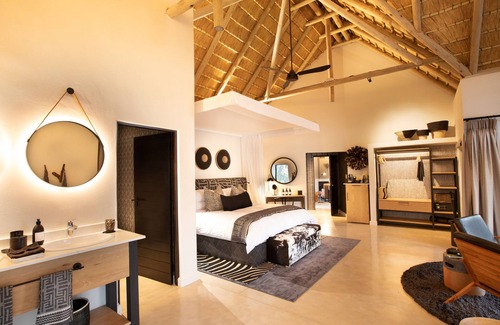 Thorny Bush Game Reserve Cabine | Serondella Safari Lodge