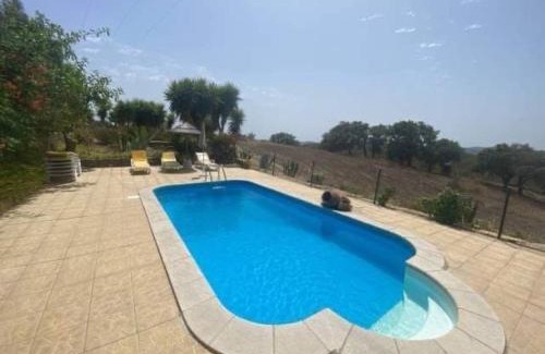 Sao Barnabe Maison | Serra do Caldeirao Villa with Pool