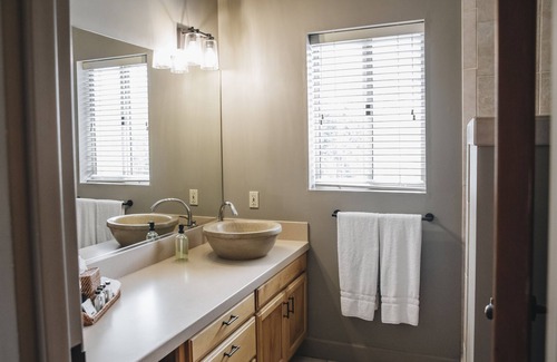 Sonoma Lit Et Petit-Déjeuner | Seven Branches Venue and Inn