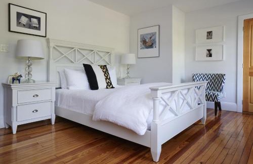Shelter Island Heights Lit Et Petit-Déjeuner | Seven Resort Style Inn near Beach