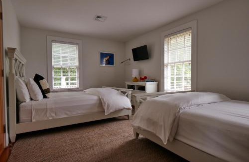 Shelter Island Heights Lit Et Petit-Déjeuner | Seven Resort Style Inn near Beach