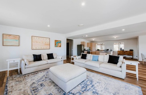 Yarrabin Maison | Seven Tree Hill An Enchanting Family Homestead