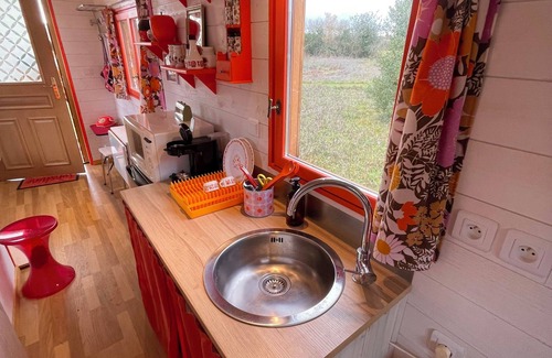 La Vespiere Maison | SEVENTIES CARAVAN