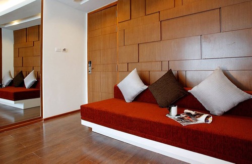 Karon Station Balnéaire | 400 mètres de la plage, chambre supérieure (S9)