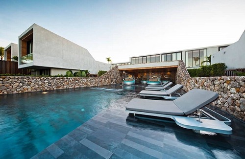 Khuekkhak Villa | Villa Lit King-Size avec Piscine et Grand Lit (G7)