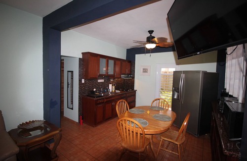 Aguacate Maison | Shacks Beach Perfect 2 Bedroom Tropical Vacation Paradise
