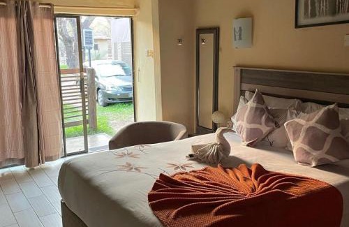 Shakawe Cabine | Shakawe sands Lodge