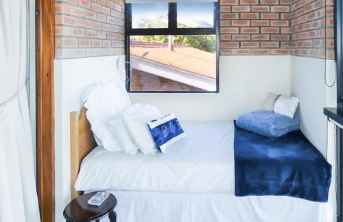 Kleinmond Maison | Shalom Self Catering