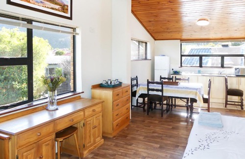 Kleinmond Maison | Shalom Self Catering
